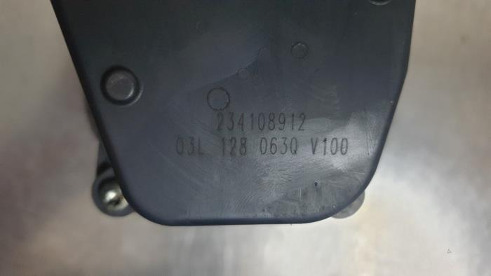 Drosselklappengehäuse van een Skoda Fabia II Combi 1.6 TDI 16V 90 2012