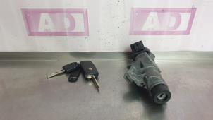 Used Ignition lock + key Seat Ibiza IV SC (6J1) 1.2 12V Price € 39,99 Margin scheme offered by Autodemontage Aandijk