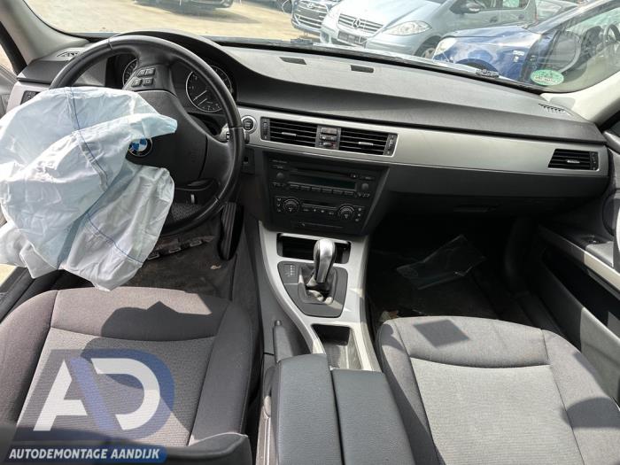 Używane Panel BMW 3 serie (E90) 320i 16V Cena € 199,99 Procedura marży oferowane przez Autodemontage Aandijk