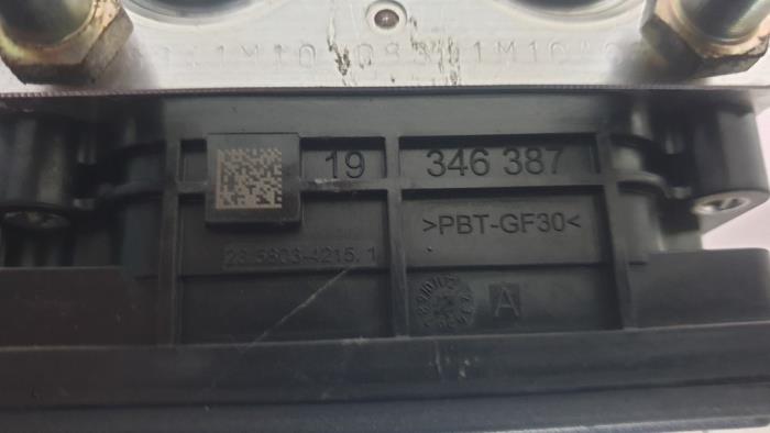 Pompa ABS z Mitsubishi Outlander (GF/GG) 2.0 16V PHEV 4x4 2014