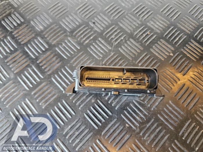 Parking brake module Audi A6 2.8 V6 24V FSI 4F0907801B TRW