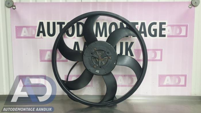 Używane Silnik wentylatora BMW 3 serie (E90) 320i 16V Cena € 59,99 Procedura marży oferowane przez Autodemontage Aandijk