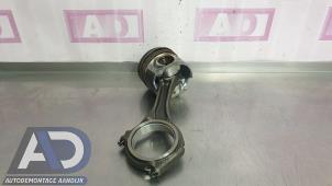 Piston d'un Audi A8 (D4) 4.2 TDI V8 32V Quattro 2011