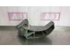 Gearbox mount from a Mercedes-Benz B (W245,242) 2.0 B-200 16V 2006