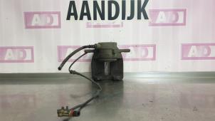 Used Front brake calliper, right Mercedes B (W245,242) 2.0 B-200 16V Price € 24,99 Margin scheme offered by Autodemontage Aandijk