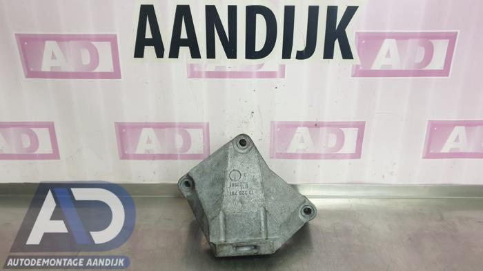 Used Engine mount Opel Meriva (B) 1.4 Turbo 16V ecoFLEX Price € 19,99 Margin scheme offered by Autodemontage Aandijk