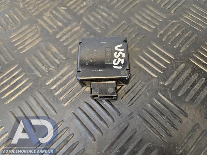 Begagnade Regnsensor Ford B-Max (JK8) 1.4 16V Pris € 19,99 Marginaltabell erbjuds av Autodemontage Aandijk