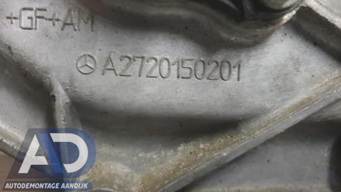 Couvercle de distribution d'un Mercedes-Benz E (C207) E-350 CGI V6 24V 2011