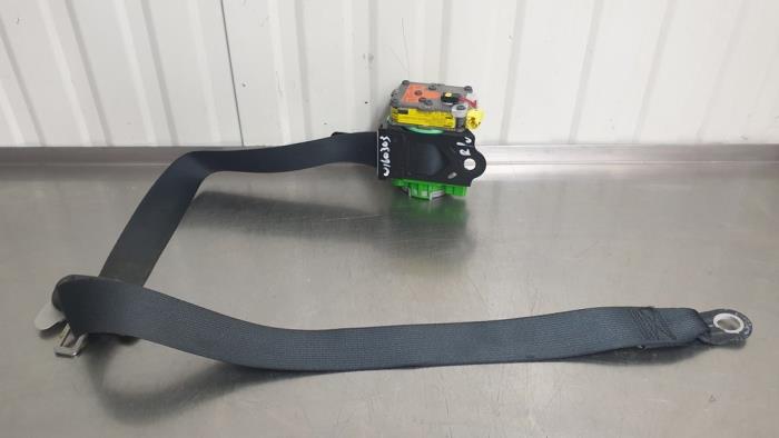 Front seatbelt, right from a Toyota Auris (E15) 1.6 Dual VVT-i 16V 2009