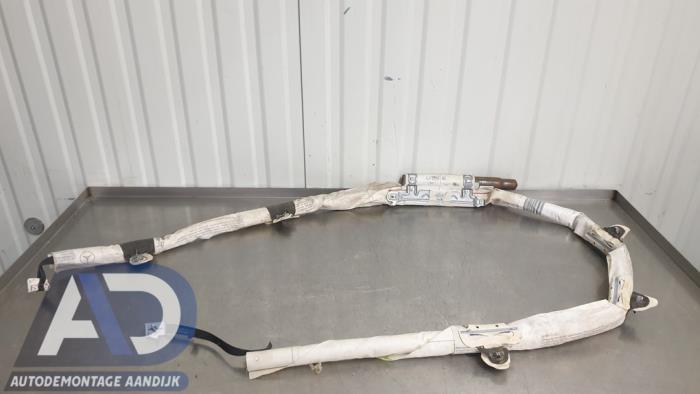 Używane Kurtyna prawa Mercedes B (W246/W242) 1.6 B-180 BlueEFFICIENCY Turbo 16V Cena € 49,99 Procedura marży oferowane przez Autodemontage Aandijk