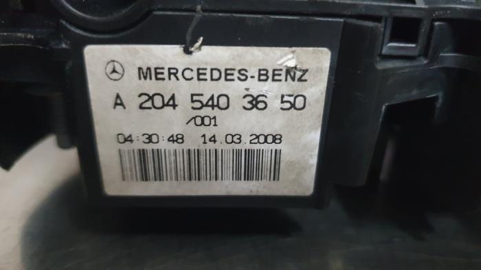 Fuse box from a Mercedes-Benz C Estate (S204) 3.0 C-320 CDI V6 24V 4-Matic 2008