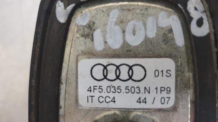Antena de un Audi A6 (C6) 2.0 TDI 16V 2008
