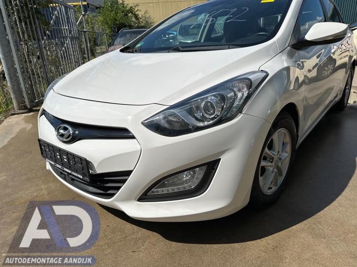 Usagé Bloc avant complète Hyundai i30 (GDHB5) 1.6 CRDi Blue Drive 16V VGT Prix € 1.749,99 Règlement à la marge proposé par Autodemontage Aandijk