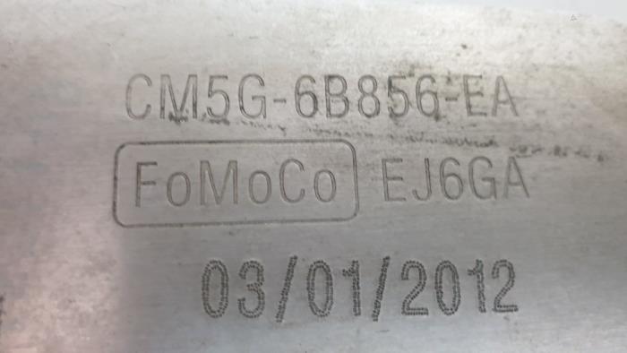 Refroidisseur d'huile d'un Ford Focus 3 1.0 Ti-VCT EcoBoost 12V 100 2012