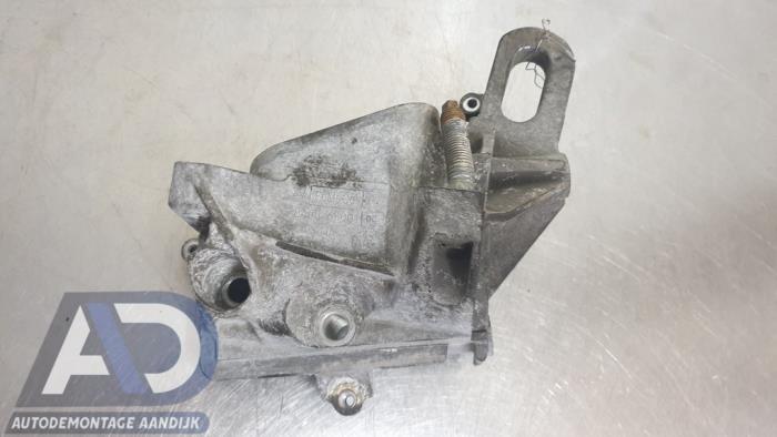 Used Engine mount Ford Fiesta 6 (JA8) 1.4 16V Price € 29,99 Margin scheme offered by Autodemontage Aandijk