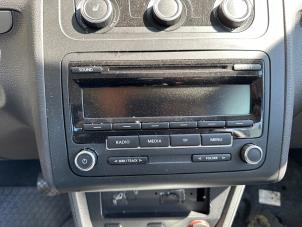 Usagé Radio/Lecteur CD Volkswagen Touran (1T3) 2.0 TDI 16V Prix € 49,99 Règlement à la marge proposé par Autodemontage Aandijk