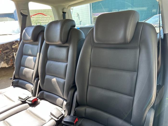 Rear seat from a Volkswagen Touran (1T3) 2.0 TDI 16V 2015