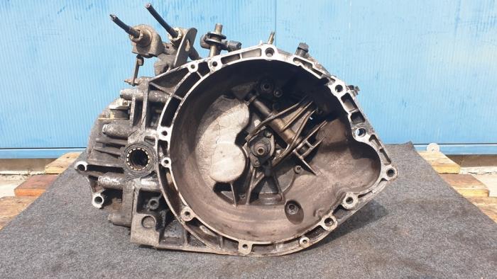 Gearbox from a Peugeot Boxer (244) 2.2 HDi 2006