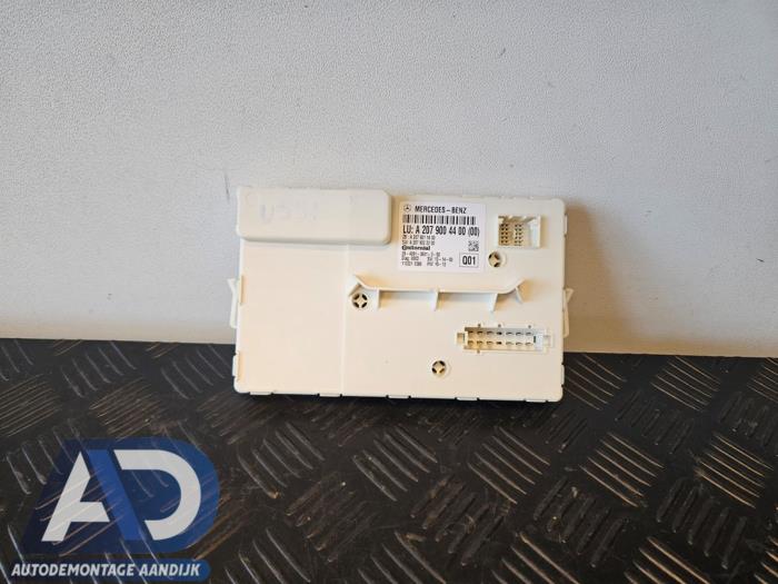Begagnade Fönstermodul Mercedes E (C207) E-350 CGI V6 24V Pris € 49,99 Marginaltabell erbjuds av Autodemontage Aandijk
