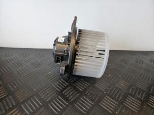 Used Heating and ventilation fan motor Opel Karl 1.0 12V Price € 39,99 Margin scheme offered by Autodemontage Aandijk