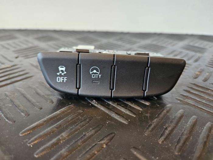 ESP switch from a Opel Karl 1.0 12V 2016