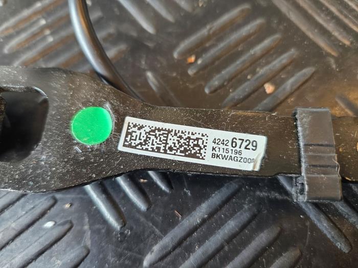 Front seatbelt buckle, left from a Opel Karl 1.0 12V 2016