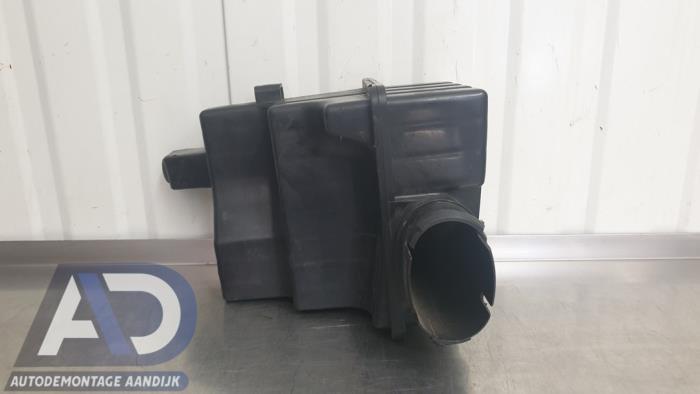 Gebrauchte Luftfiltergehäuse Suzuki Swift (ZA/ZC/ZD1/2/3/9) 1.3 VVT 16V Preis € 19,99 Margenregelung angeboten von Autodemontage Aandijk