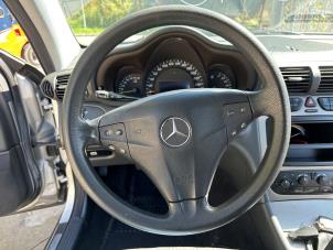 Używane Kierownica Mercedes C Sportcoupé (C203) 1.8 C-180K 16V Cena € 39,99 Procedura marży oferowane przez Autodemontage Aandijk