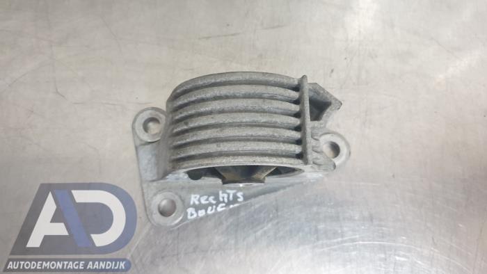 Used Engine mount BMW Mini (R50/53) 1.6 16V Cooper Price € 19,99 Margin scheme offered by Autodemontage Aandijk