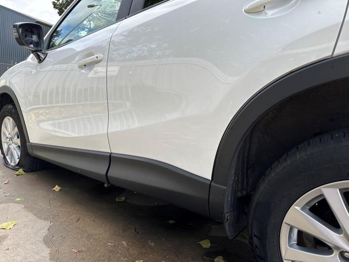 Portière 4portes arrière gauche d'un Mazda CX-5 (KE,GH) 2.2 SkyActiv-D 16V 2WD 2015