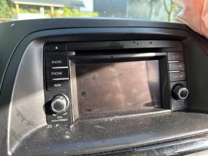Używane Radioodtwarzacz CD Mazda CX-5 (KE,GH) 2.2 SkyActiv-D 16V 2WD Cena € 299,99 Procedura marży oferowane przez Autodemontage Aandijk