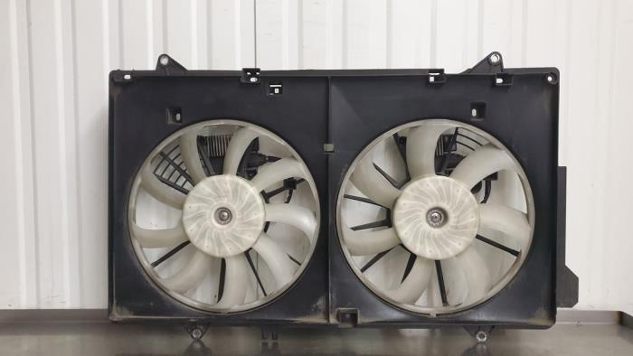 Cooling fan housing from a Mazda CX-5 (KE,GH) 2.2 SkyActiv-D 16V 2WD 2015