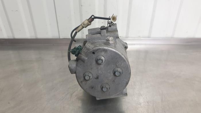 Air conditioning pump from a Suzuki Swift (ZA/ZC/ZD1/2/3/9) 1.3 VVT 16V 2006