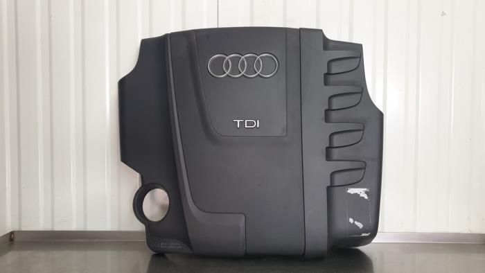 Engine protection panel from a Audi A4 Avant (B8) 2.0 TDI 16V 2011