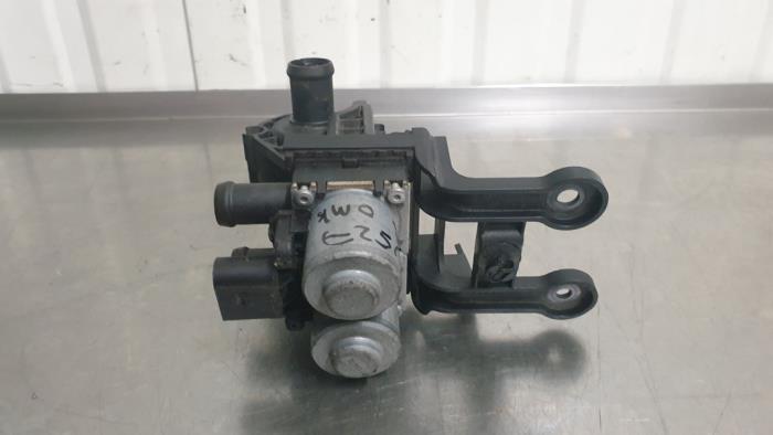 Additional water pump from a Audi A6 (C6) 2.0 T FSI 16V 2010