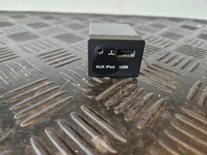 Usagé Connexion USB Kia Cee'd Sporty Wagon (EDF) 1.6 16V Prix € 24,99 Règlement à la marge proposé par Autodemontage Aandijk