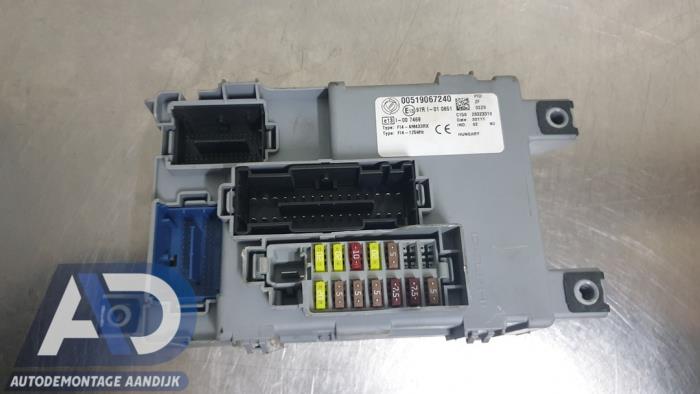 Begagnade Säkringsbox Fiat Punto Evo (199) 1.3 JTD Multijet 85 16V Pris € 99,99 Marginaltabell erbjuds av Autodemontage Aandijk