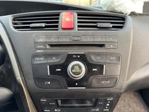Used Radio CD player Honda Civic (FK1/2/3) 1.4i VTEC 16V Price € 124,99 Margin scheme offered by Autodemontage Aandijk