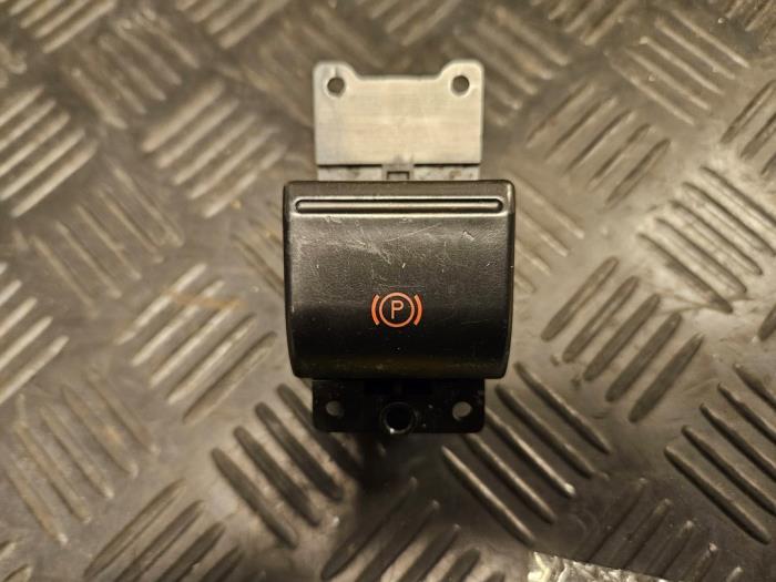 Interruptor de freno de mano de un Ford S-Max (GBW) 2.0 Ecoboost 16V 2014
