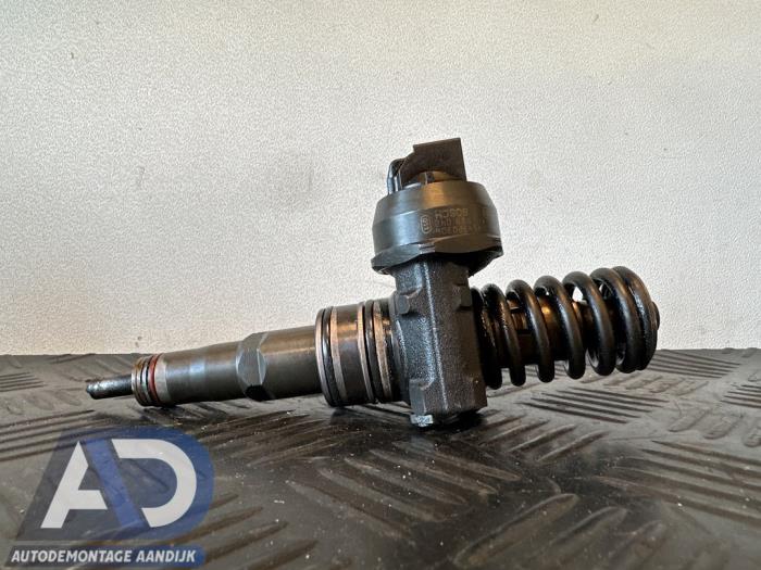 Usagé Injecteurs Volkswagen Touran (1T1/T2) 2.0 TDI DPF Prix € 59,99 Règlement à la marge proposé par Autodemontage Aandijk