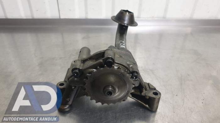 Gebrauchte Ölpumpe Volkswagen Touran (1T1/T2) 2.0 TDI DPF Preis € 29,99 Margenregelung angeboten von Autodemontage Aandijk