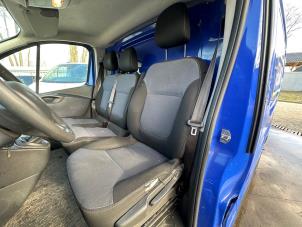 Used Seat, left Opel Vivaro 1.6 CDTI 90 Price on request offered by Autodemontage Aandijk