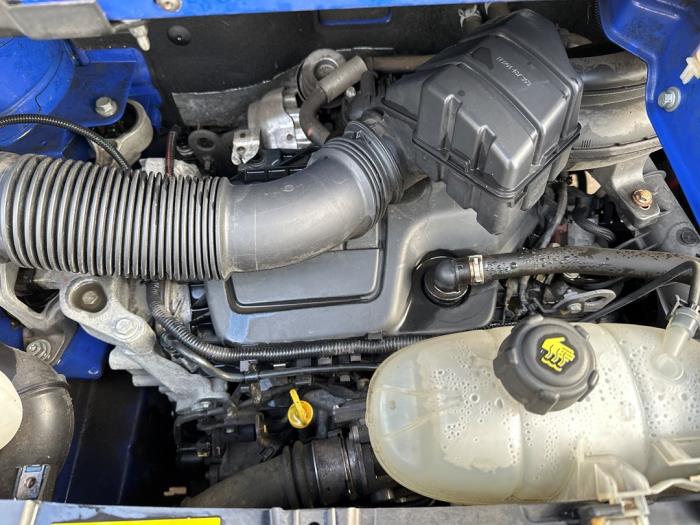 Motor de un Opel Vivaro 1.6 CDTI 90 2016