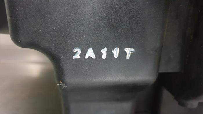 Luftfiltergehäuse van een Honda Civic (FK1/2/3) 1.4i VTEC 16V 2013