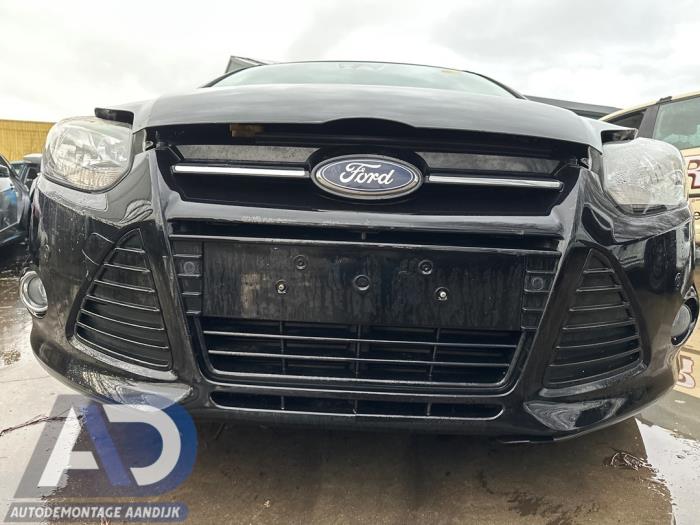 Używane Grill Ford Focus 3 1.6 EcoBoost 16V Cena € 29,99 Procedura marży oferowane przez Autodemontage Aandijk