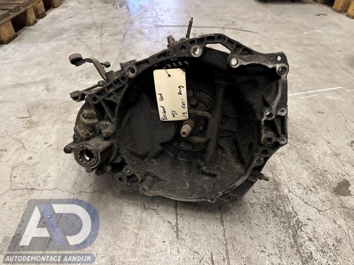Usagé Boîte de vitesse Peugeot 406 (8B) 1.9 dt Prix € 149,99 Règlement à la marge proposé par Autodemontage Aandijk