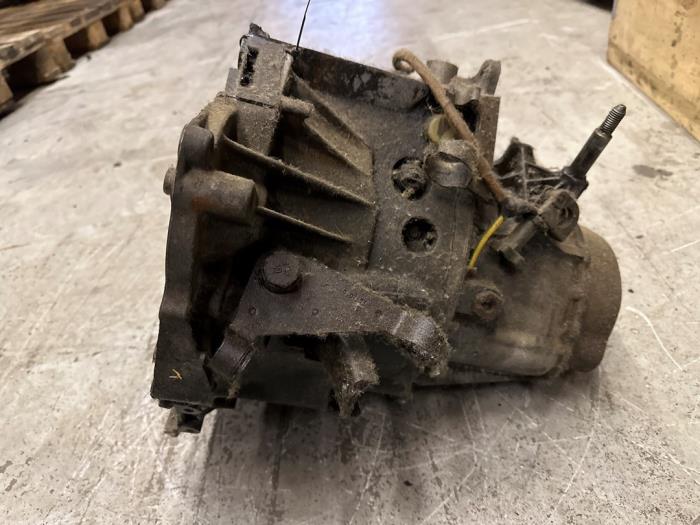 Gearbox from a Peugeot 309 II (3C/3A) 1.9 XLD,GLD,XRD,GRD 1990