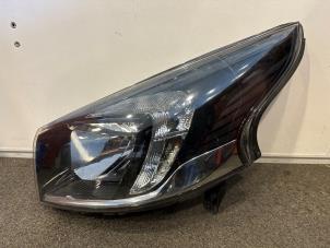 Used Headlight, left Opel Vivaro B 1.6 CDTI Biturbo 120 Price € 274,99 Margin scheme offered by Autodemontage Aandijk