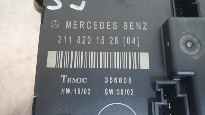 Module verrouillage central des portes d'un Mercedes-Benz E (W211) 3.2 E-320 CDI 24V 2004
