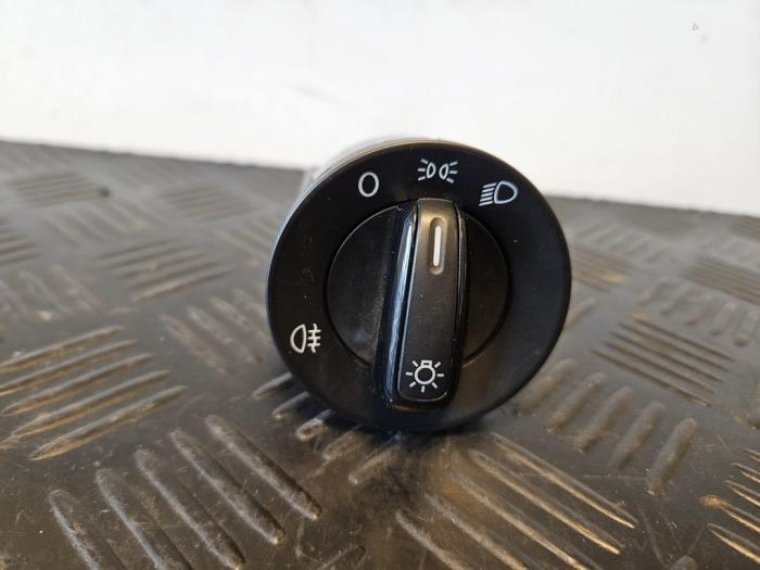 Interruptor de luz de un Volkswagen Up! (121) 1.0 12V 60 2014